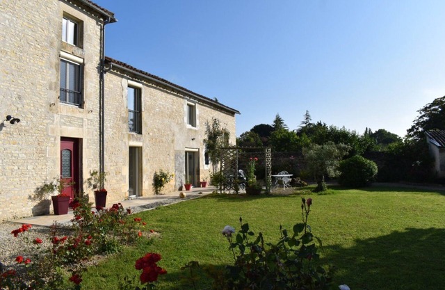 Holiday Home 'Gîte et Truffe' with Private Terrace and Private Garden