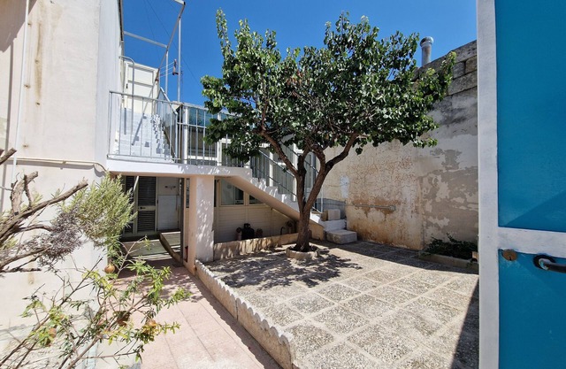 Holiday Home 'Gm Casa Vacanze Con Giardino' with Private Terrace, Wi-Fi and Air Conditioning