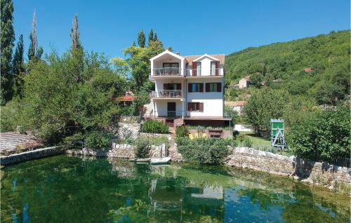 Holiday Home Grab I