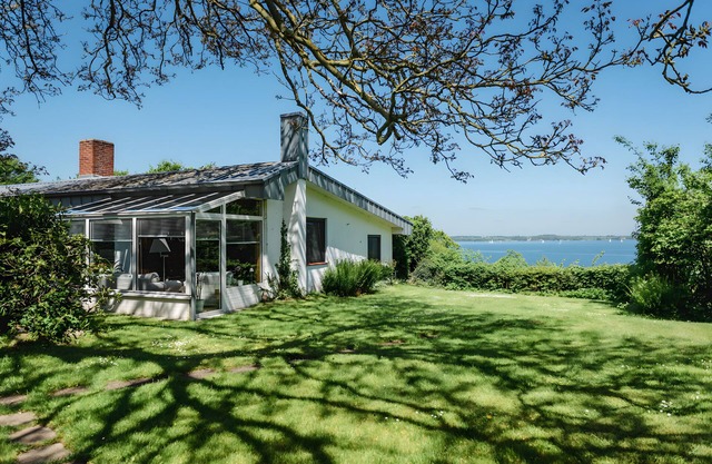 Holiday Home 'Hanghaus Am Meer' with Sea View, Private Terrace and Wi-Fi
