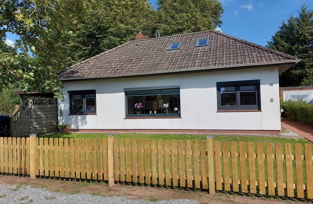 Holiday Home 'Haus An Der Marsch - Breklum' with Terrace, Garden and Wi-Fi