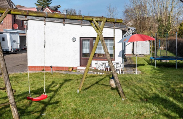 Holiday Home 'Haus Lahrsen' with Private Terrace, Shared Garden and Wi-Fi