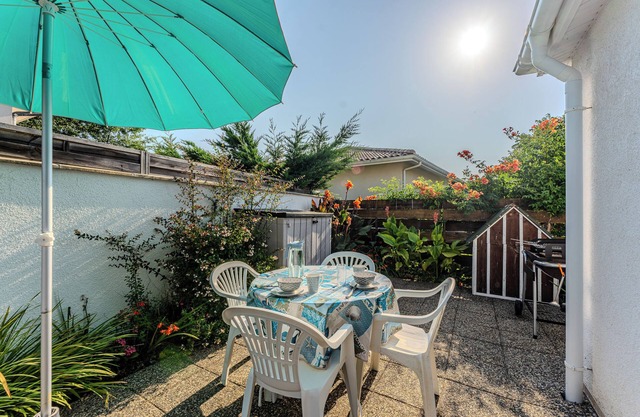 Holiday Home 'Henriela - Studio 2 Personnes' with Private Terrace, Wi-Fi and Air Conditioning