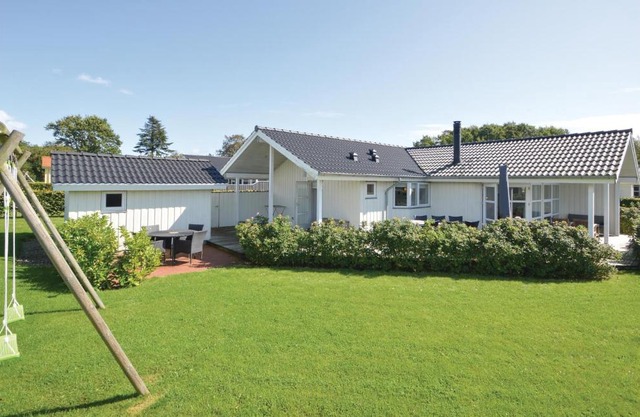 Holiday Home Hoelgårdvej
