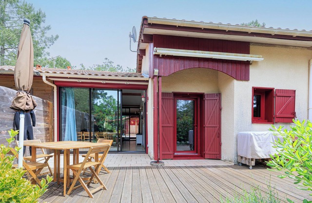 Holiday Home 'Home Sweet Home Moliets' with Shared Pool, Private Terrace and Wi-Fi