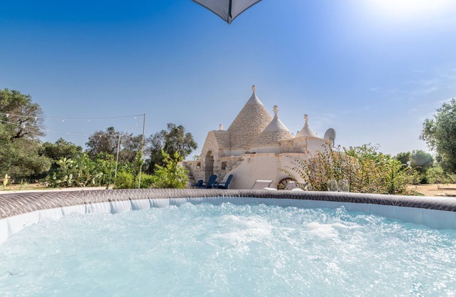 Holiday Home 'Il Trullo Di Mariangela' with Private Garden, Wi-Fi and Air Conditioning