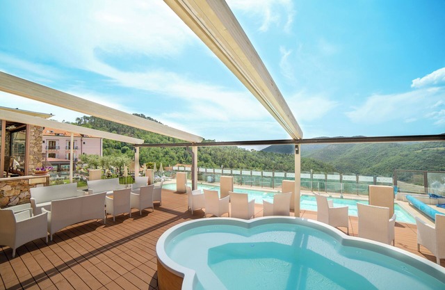 Holiday Home 'Il Casale - Villa - 6km Da Finale' with Mountain View, Wi-Fi and Air Conditioning