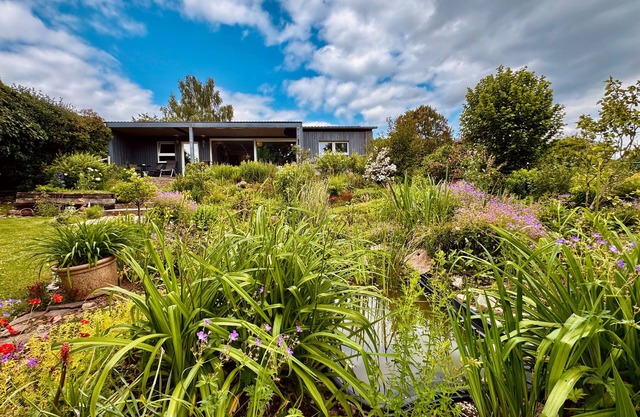 Holiday Home 'Im Grünen' with Private Terrace, Wi-Fi and Air Conditioning