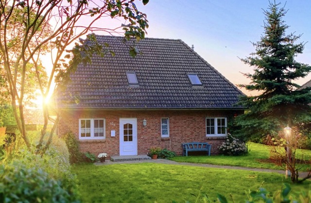Holiday Home 'Immerlicht Norddeich S-H' with Private Terrace, Private Garden and Wi-Fi