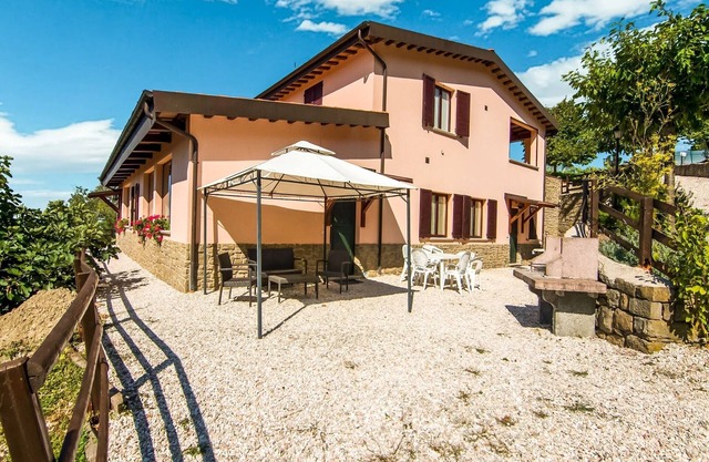 Holiday Home in Apecchio with Panoramic Views