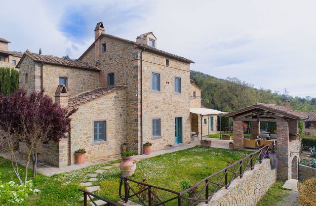Holiday Home in Cortona with Pool and Views