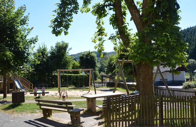 Holiday home in Densborn with garden