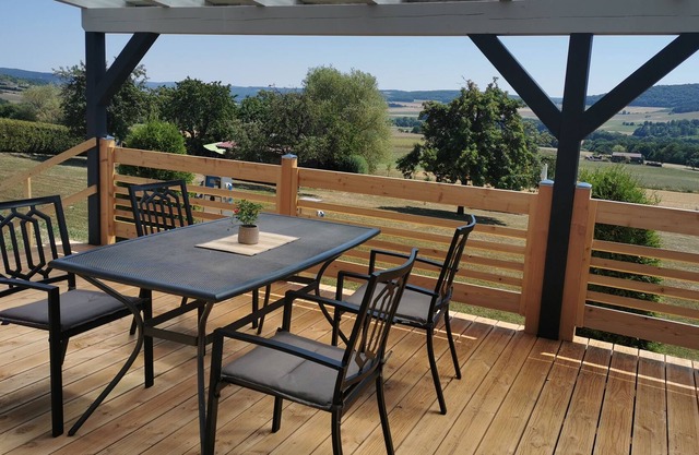 Holiday home in nature with a large terrace and a wide view.