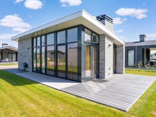 Holiday Home in Oud Ade near Kaag Lakes