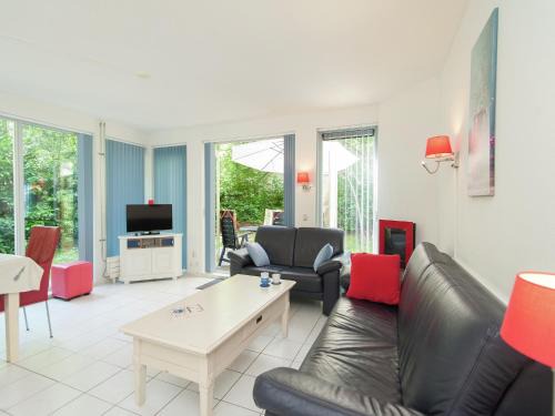 Holiday Home in Oudemirdum by Frisian Lakes, cleaning included
