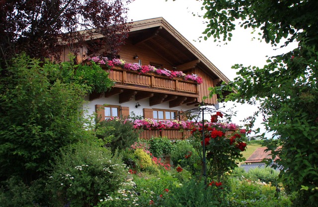 Holiday home in quiet location with terace and panoramic view