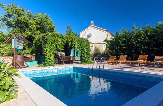 Holiday home in Rasopasno/Insel Krk 39095