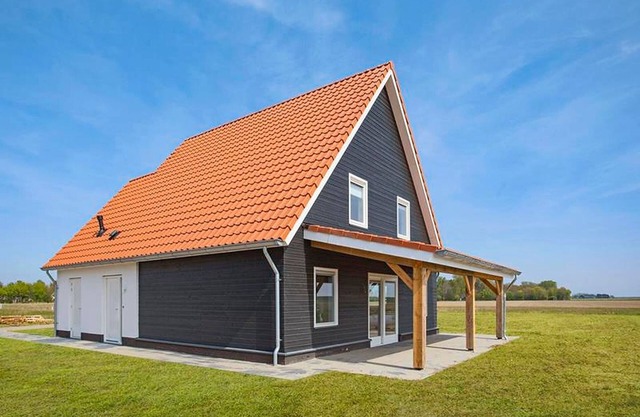 Holiday home in Scherpenisse with sauna