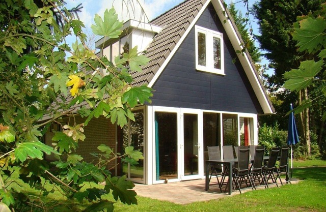 Holiday Home in Scherpenzeel near Nature Park