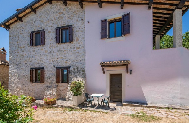 Holiday Home in Sellano with Pool & Views