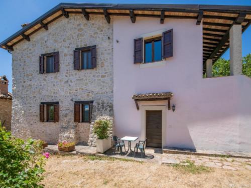 Holiday Home in Sellano with Pool & Views