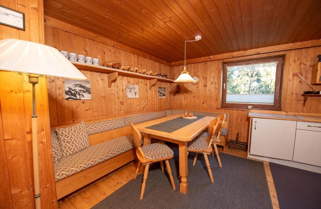 holiday home in the Zillertal Arena: mountain panorama & close to the slopes