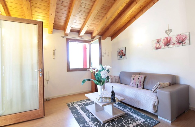 Holiday Home in Veneto with Prosecco Vineyards