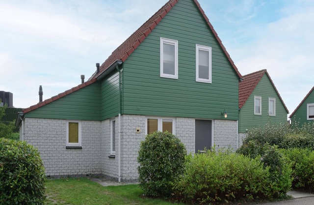 Holiday Home in Wemeldinge near the Sea