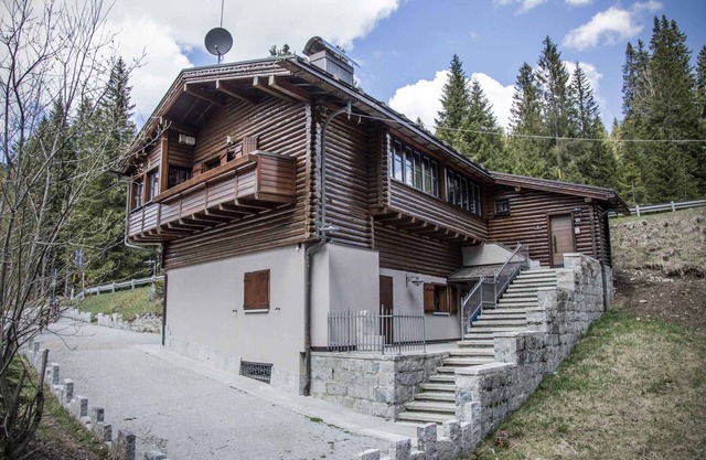 Holiday home near Madonna di Campiglio, right on the ski slopes