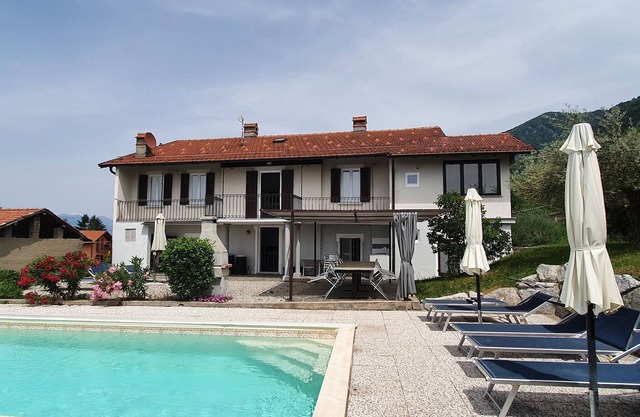 Holiday Home near Lago Maggiore Pool