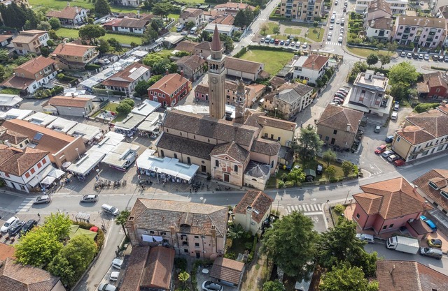 Holiday Home 'Bergamo' with Private Terrace, Balcony & Wi-Fi