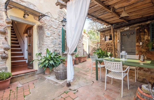 Holiday Home 'L'arco Della Fonte' with Private Terrace, Wi-Fi and Air Conditioning