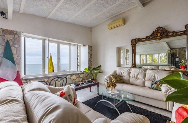 Holiday Home 'Casa Eolo' with Sea View, Wi-Fi and Air Conditioning