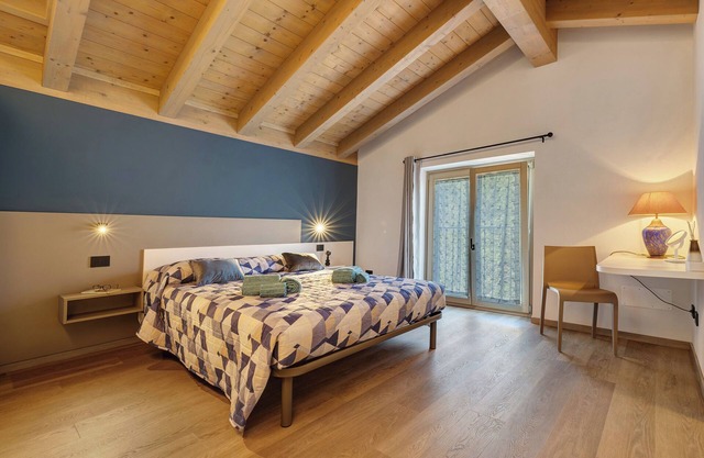 Holiday Home 'Appartamento Indaco' with Mountain View, Private Terrace and Wi-Fi