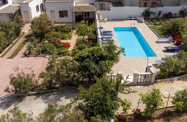 Holiday Home "Papadia - Trilocale Gelsomino" with Pool, A/C & Wi-Fi