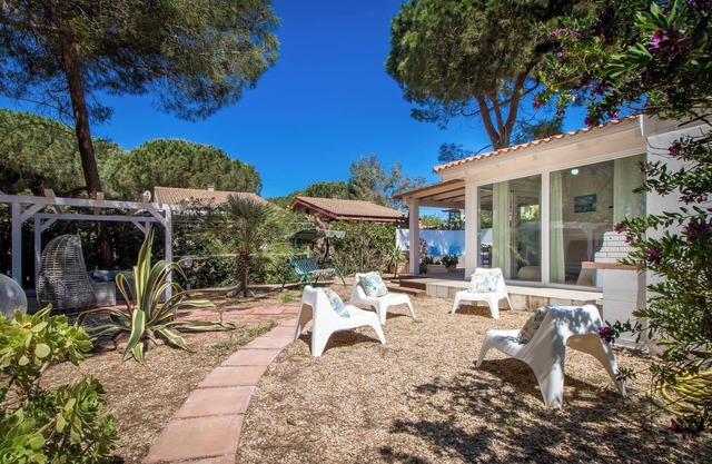 Holiday Home Carlotta by the Beach with Garden & Wi-Fi