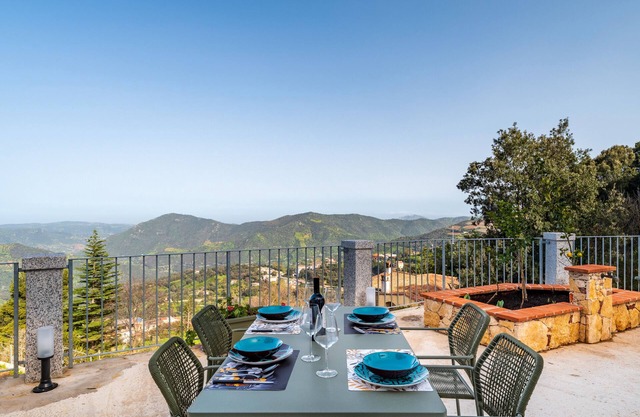 Holiday Home 'Jerzu S’essia De Su Santu 1' with Sea View, Wi-Fi and Air Conditioning