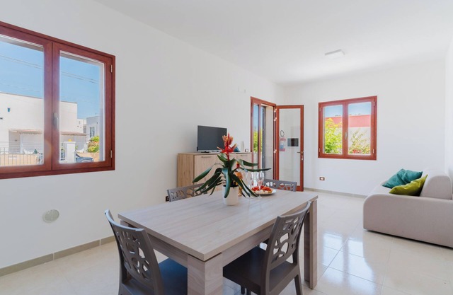 Holiday Home 'Jox House 101' with Shared Pool, Wi-Fi and Air Conditioning