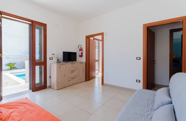 Holiday Home 'Jox House 102' with Shared Pool, Wi-Fi and Air Conditioning