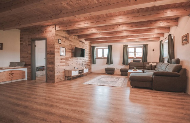 Holiday Home 'Kaiser' with Mountain View, Private Terrace and Wi-Fi