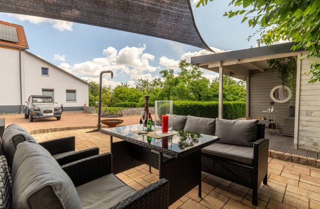 Holiday Home 'Kleines Backhaus in der Eifel' with sauna and private terrace