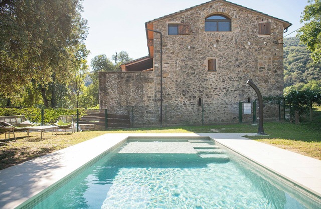 Holiday Home 'L'Altell' with Mountain Views, Wi-Fi and Air Conditioning