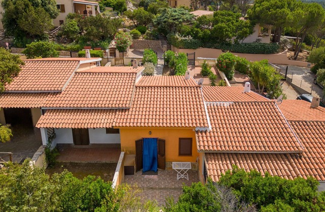 Holiday Home 'La Casa degli Oleandri' with Private Terrace