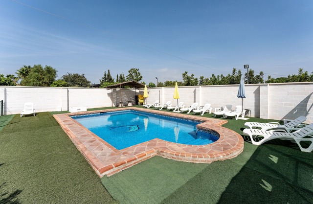 Holiday Home “La Casa de los Recuerdos” with Mountain View, Pool & Terrace