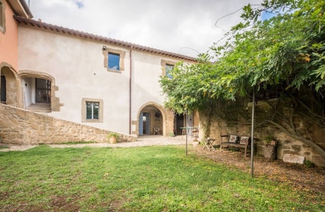 Holiday Home "La casa di Pietro" with Shared Garden & Wi-Fi