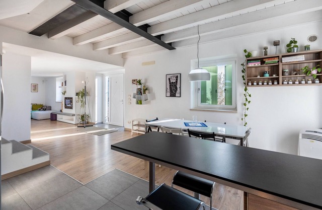 Holiday Home 'La Casa In Collina Con Vista' with Private Terrace, Private Garden and Wi-Fi