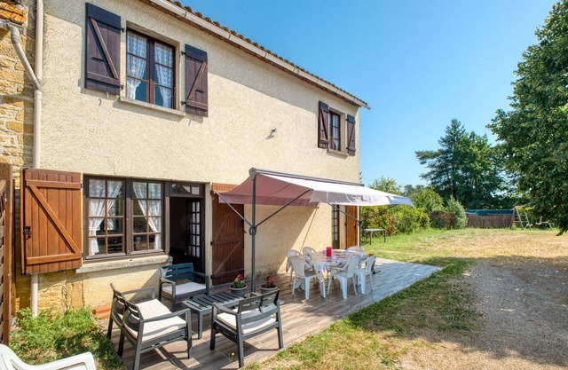 Holiday Home 'La Coccinelle - Perigord Noir' with Private Terrace and Private Garden