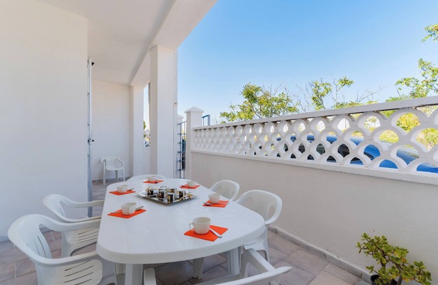 Holiday Home 'La Conchiglia Sul Mare' with Sea View, Private Terrace and Air Conditioning