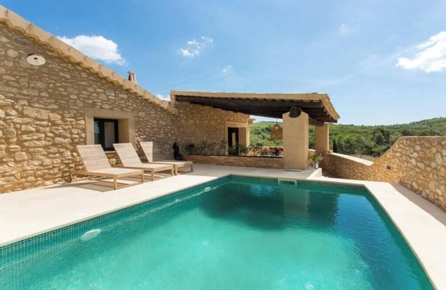 Holiday Home 'La Torre, Viñedo Sitges' with Mountain View, Wi-Fi and Air Conditioning
