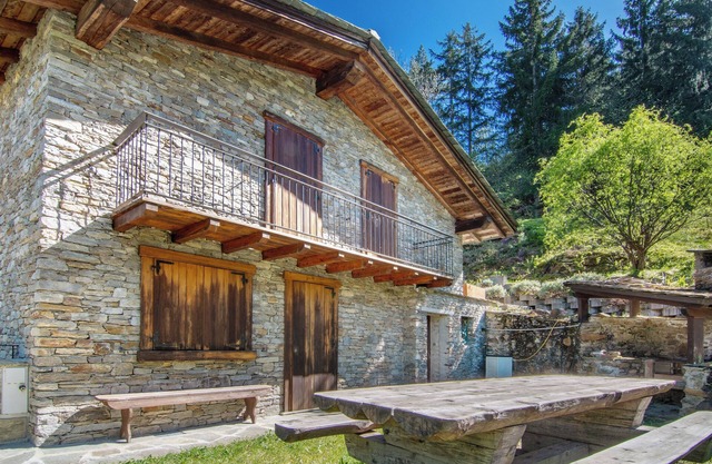 Holiday Home 'Lake and Mountain Holiday' with Mountain View, Private Garden and Wi-Fi